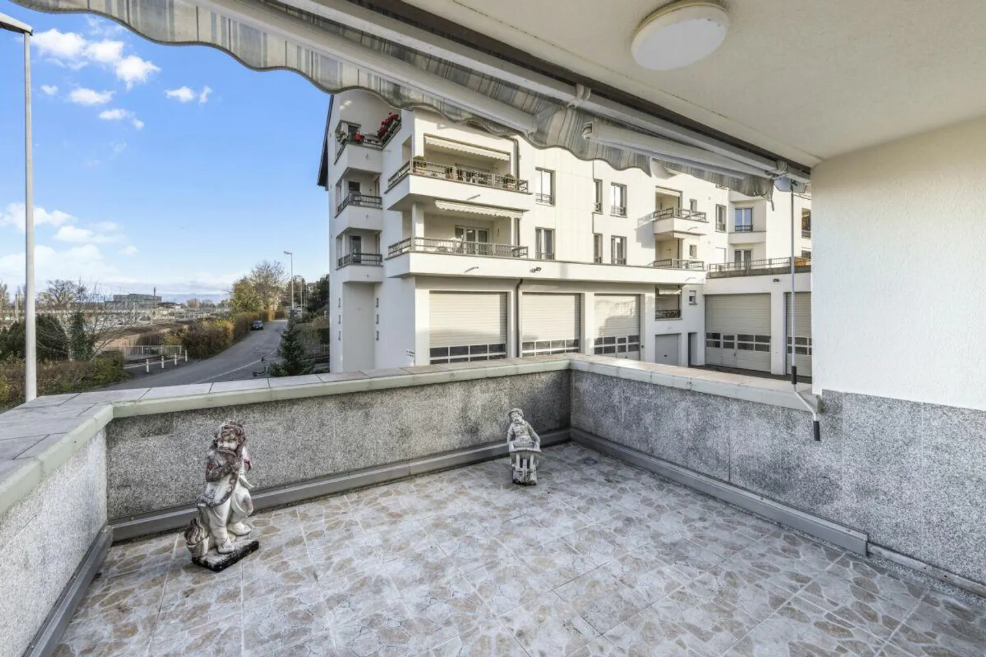 Multifunctional two-family house with generous space offerings - Photo 25 of 30