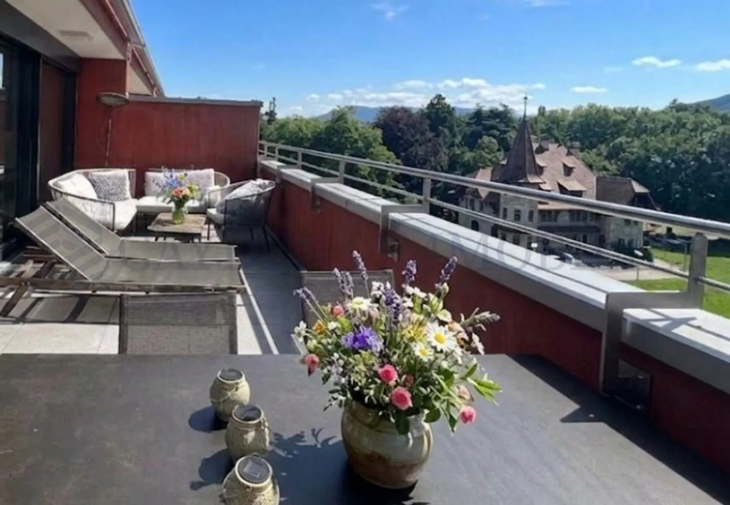 Duplex Attic with Terrace - Photo 7 of 13