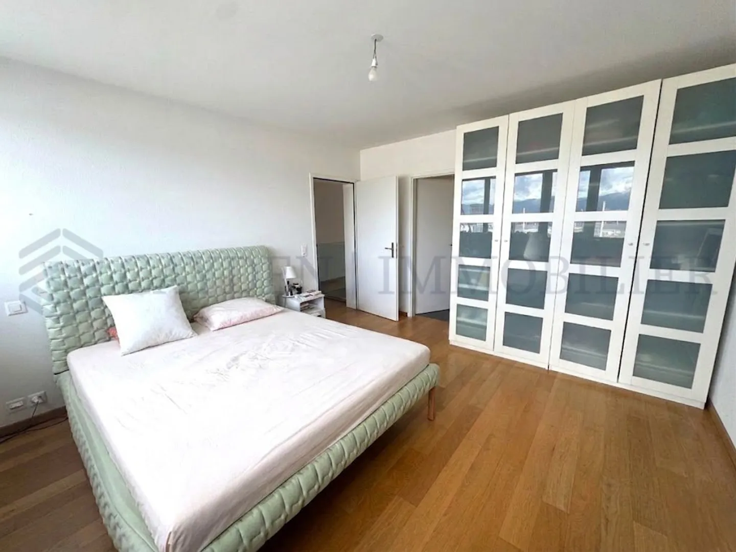 Duplex Attic with Terrace - Photo 9 of 13