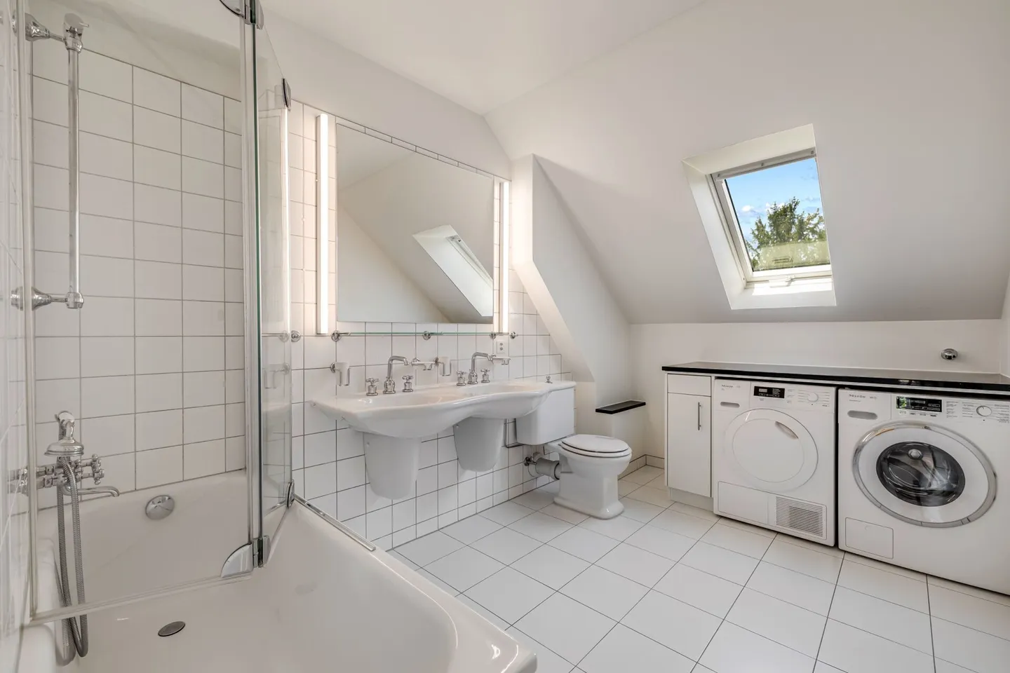 Maisonette-Dachwohnung in un edificio storico della città vecchia di Basilea, incluso un posto auto nell'AEH - Foto 6 di 12