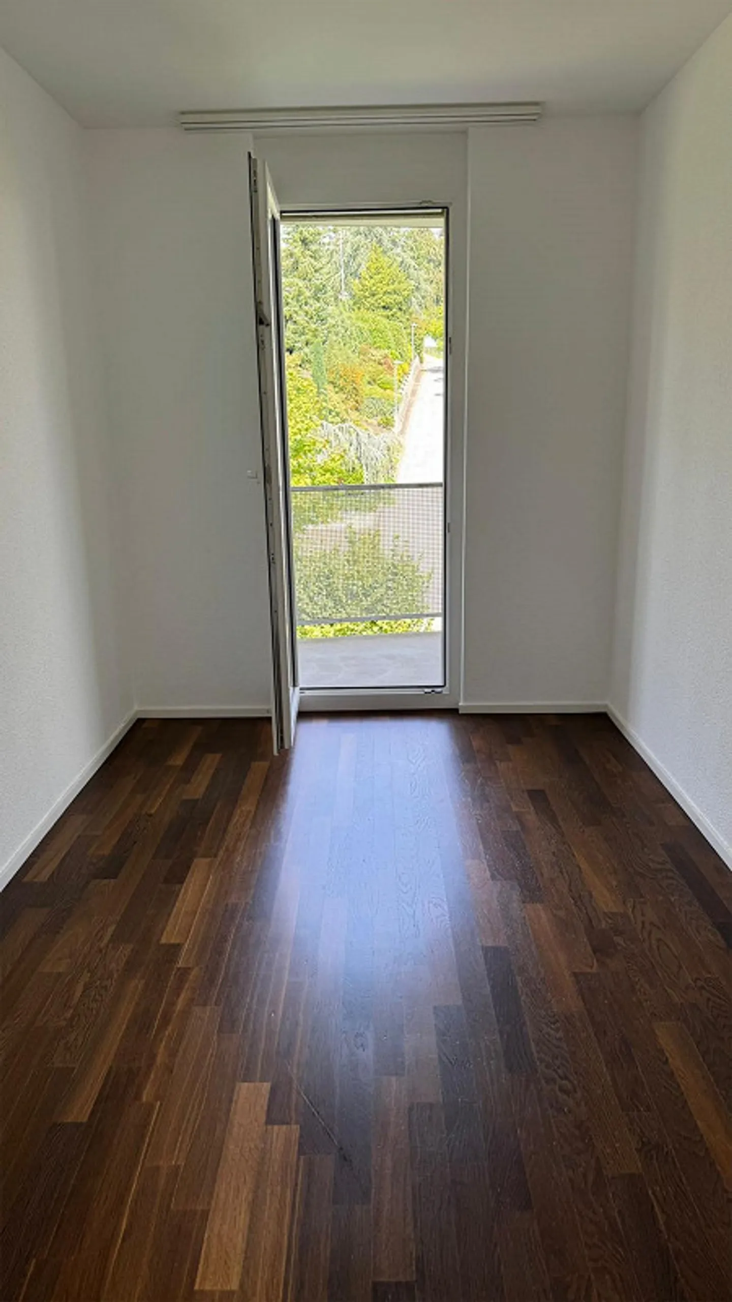 Appartement spacieux et moderne au centre de Gossau - Photo 8 sur 14
