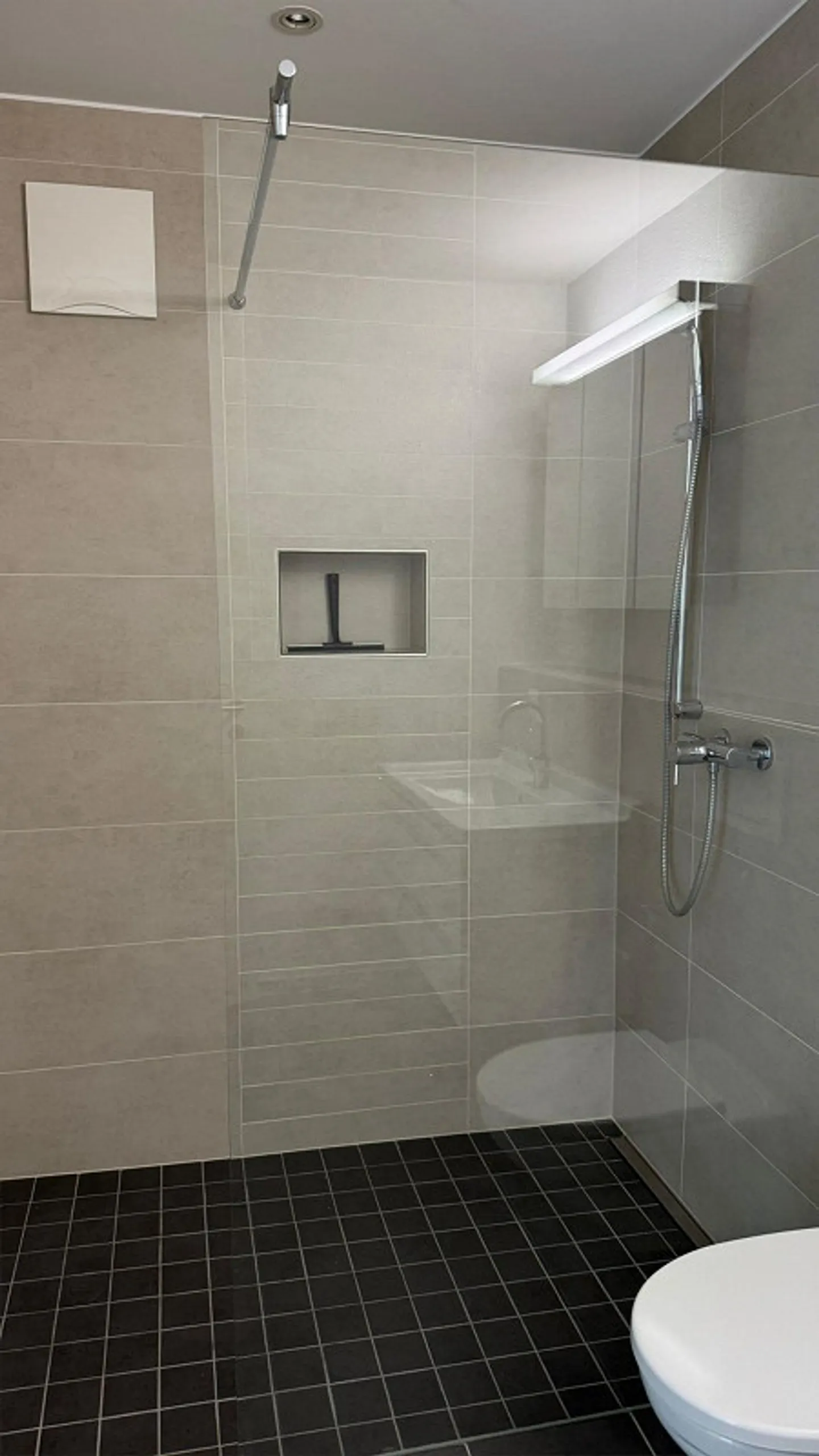 Appartement spacieux et moderne au centre de Gossau - Photo 11 sur 14