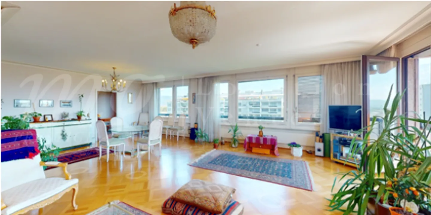 CHARMANT APPARTEMENT DE 180 M2 AVEC BELLE VUE PANORAMIQUE SUR LA VILLE !! ET 3 B - Photo 6 sur 9