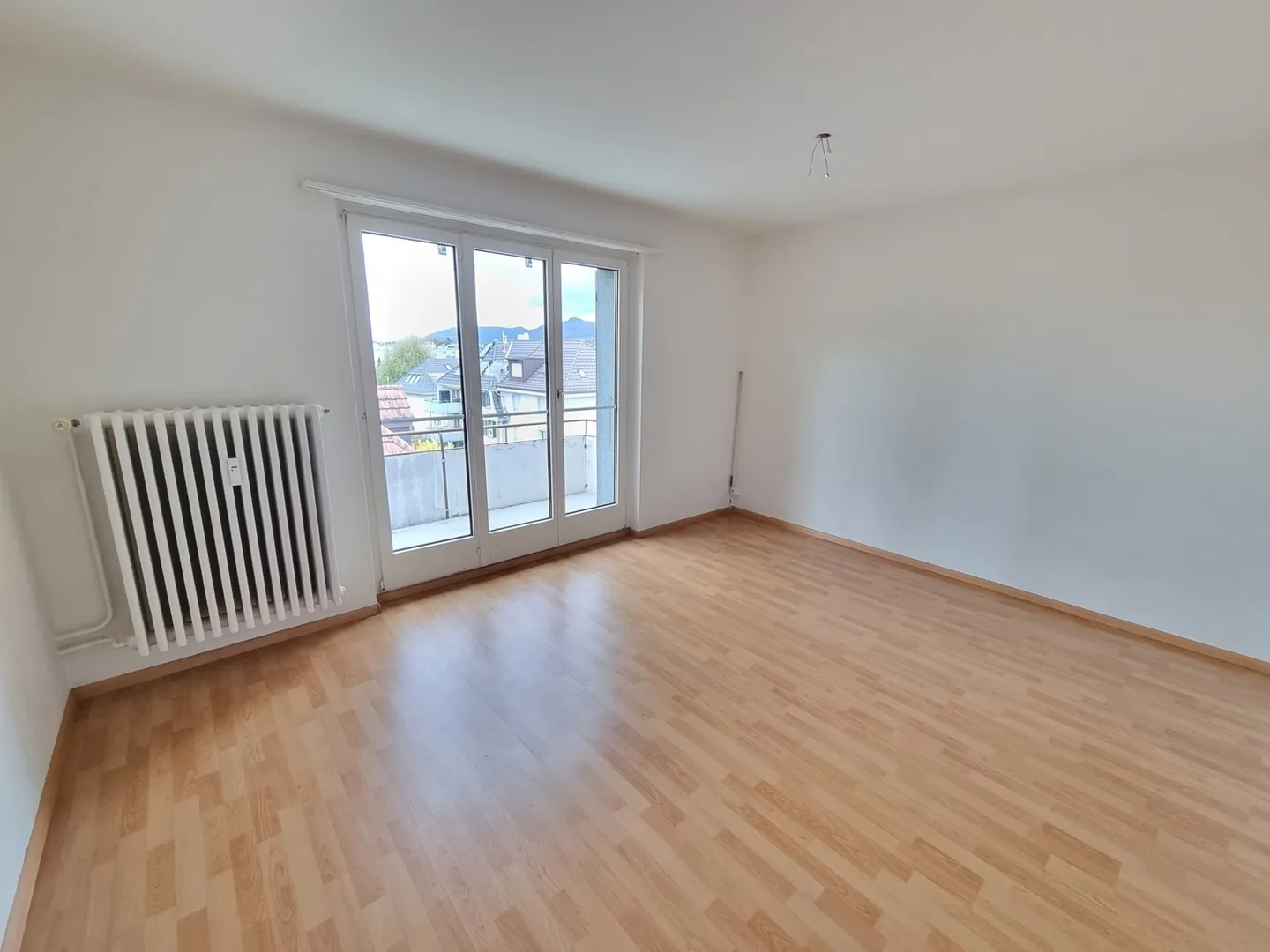 2-room apartment in a preferred location! - Photo 3 of 5