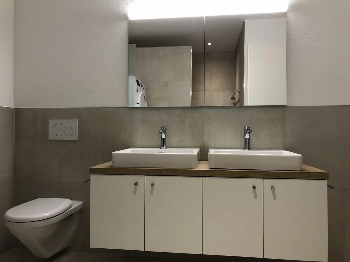 Appartamento luminoso e moderno con grande balcone - Foto 2 di 7