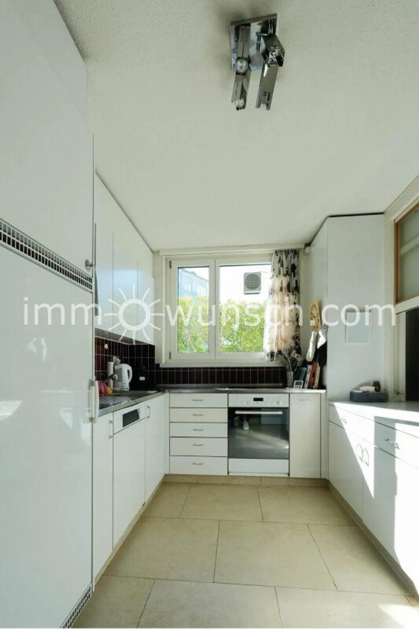 Spacious 7-Room Garden Apartment with House Feeling - Photo 8 of 17