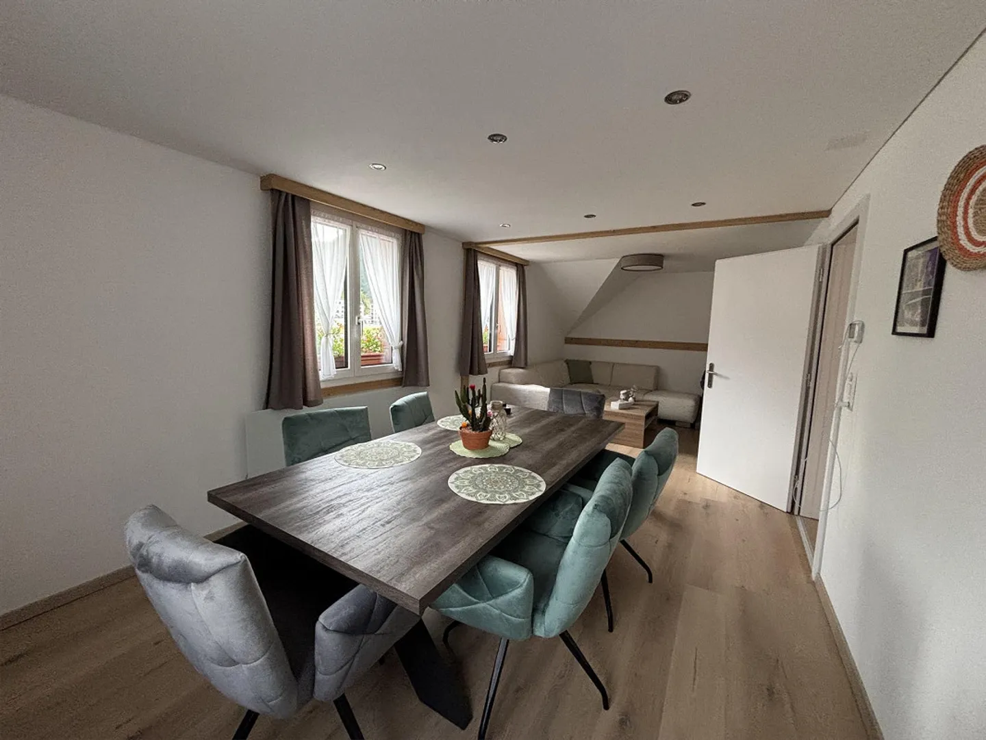 3.5 Zimmer mit Balkon direkt am Obersee in Arosa - Foto 1 von 9