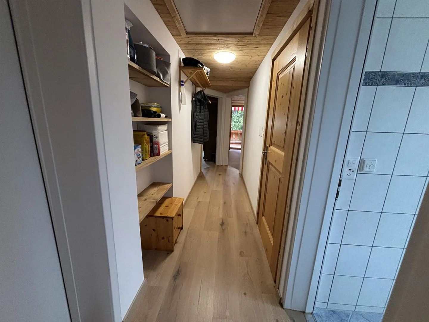 3.5 Zimmer mit Balkon direkt am Obersee in Arosa - Foto 9 von 9