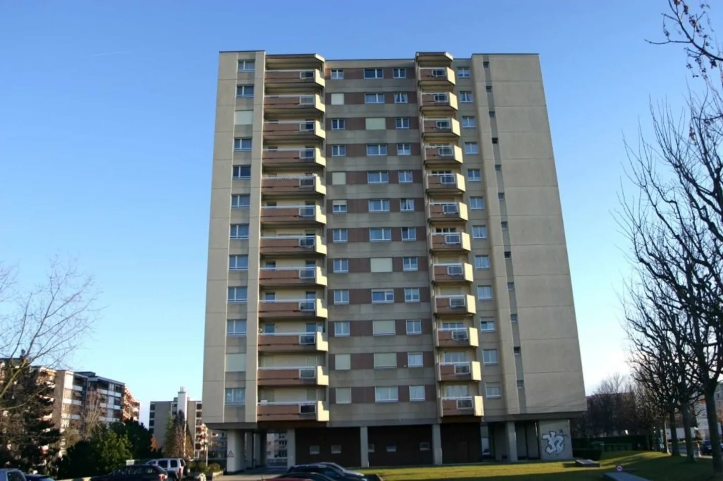 Apartment with 2.5 rooms on the 8th floor with balcony in Lausanne - Photo 1 of 1