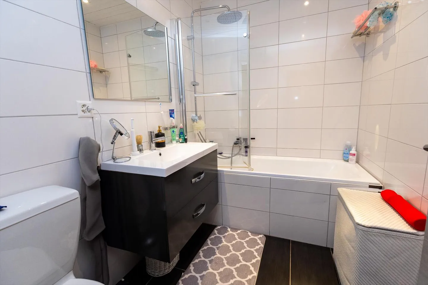 Large 3.5 Room Apartment of 100 m² with Garden – Near Crans-Montana - Photo 7 of 11