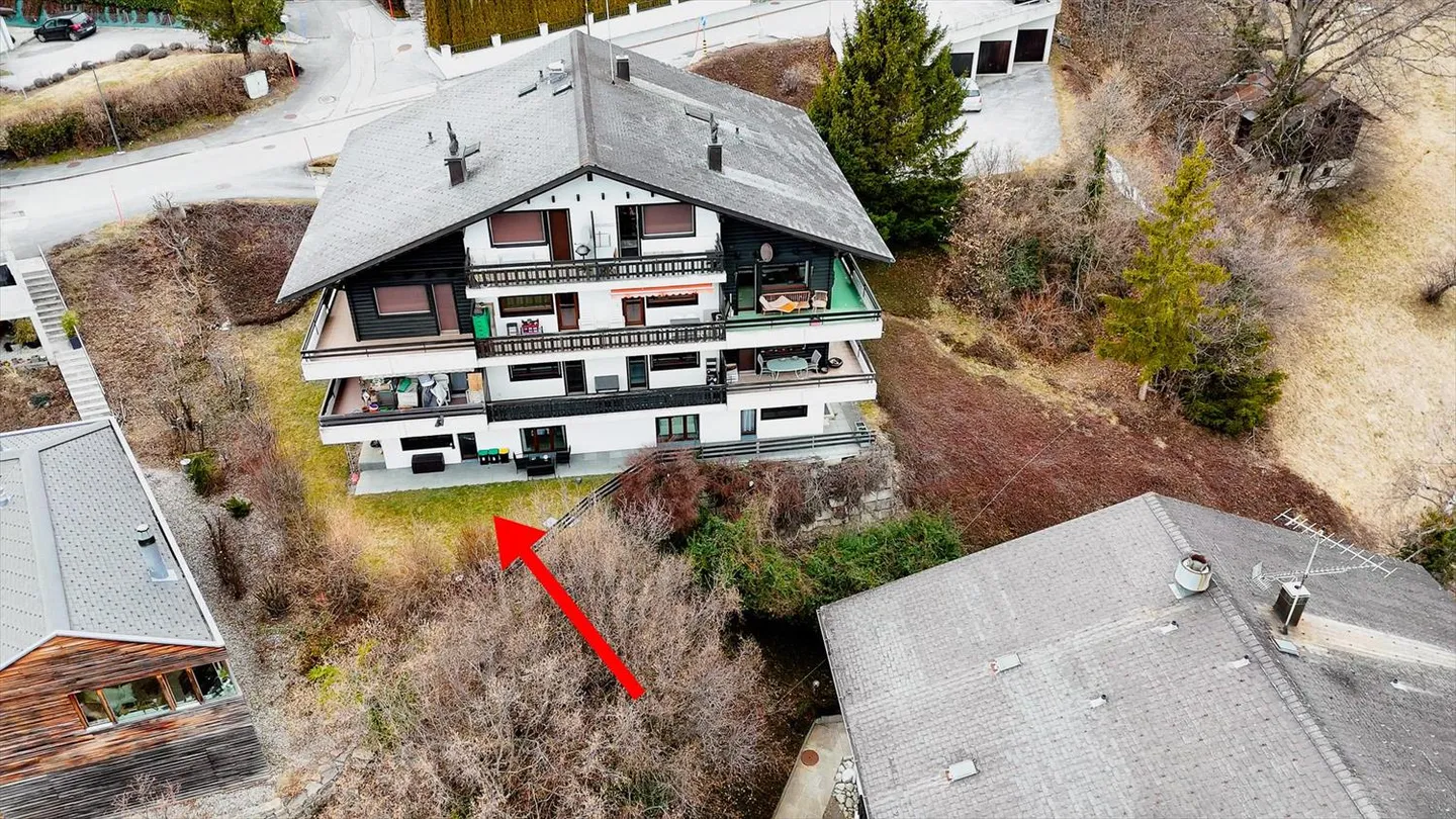 Large 3.5 Room Apartment of 100 m² with Garden – Near Crans-Montana - Photo 2 of 11