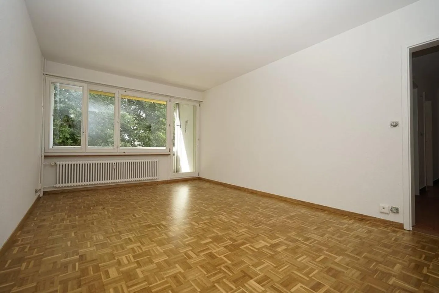 Appartement 3.5 pièces avec balcon à Tscharni ! - Photo 3 sur 5