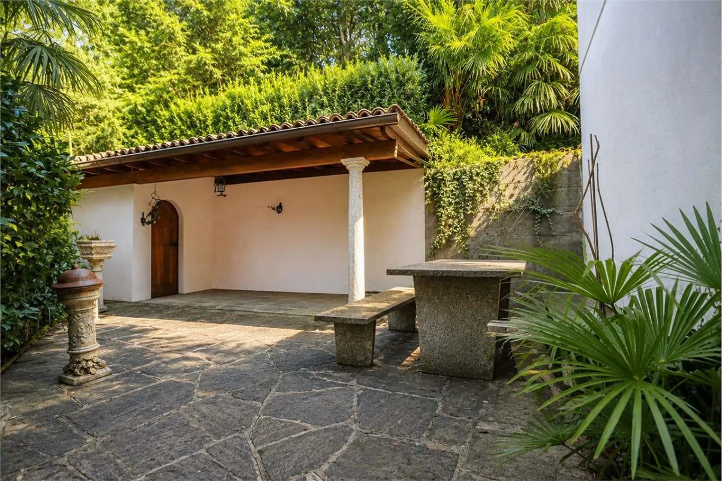 Villa avec plage et quai privé à Montagnola - Photo 8 sur 13
