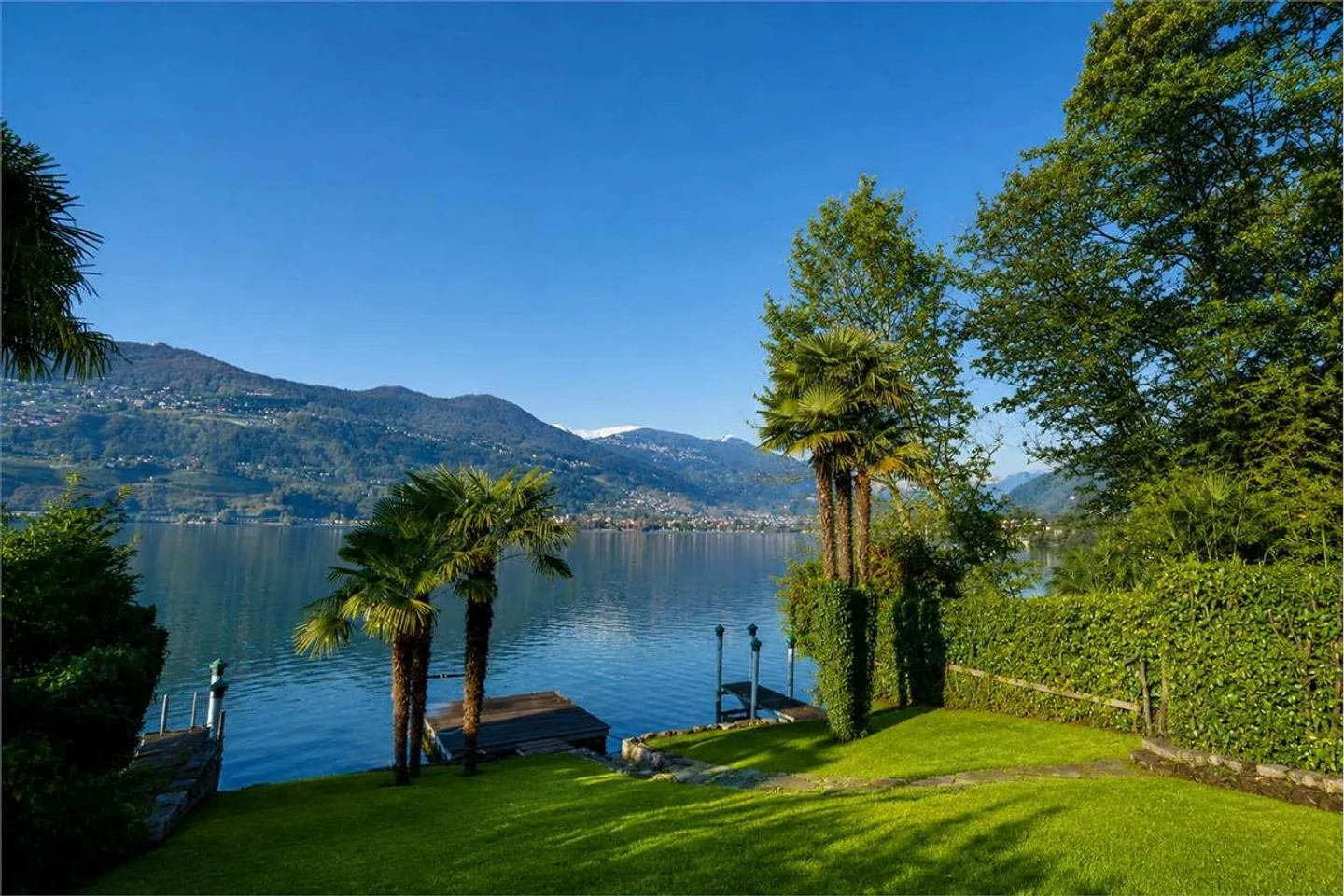 Villa avec plage et quai privé à Montagnola - Photo 2 sur 13