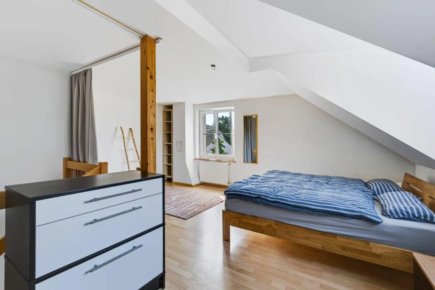 4½-Room Corner Single-Family House with approx. 150 m² of Living Space, Generous Space Offer and Beautiful Garden - Photo 12 of 14