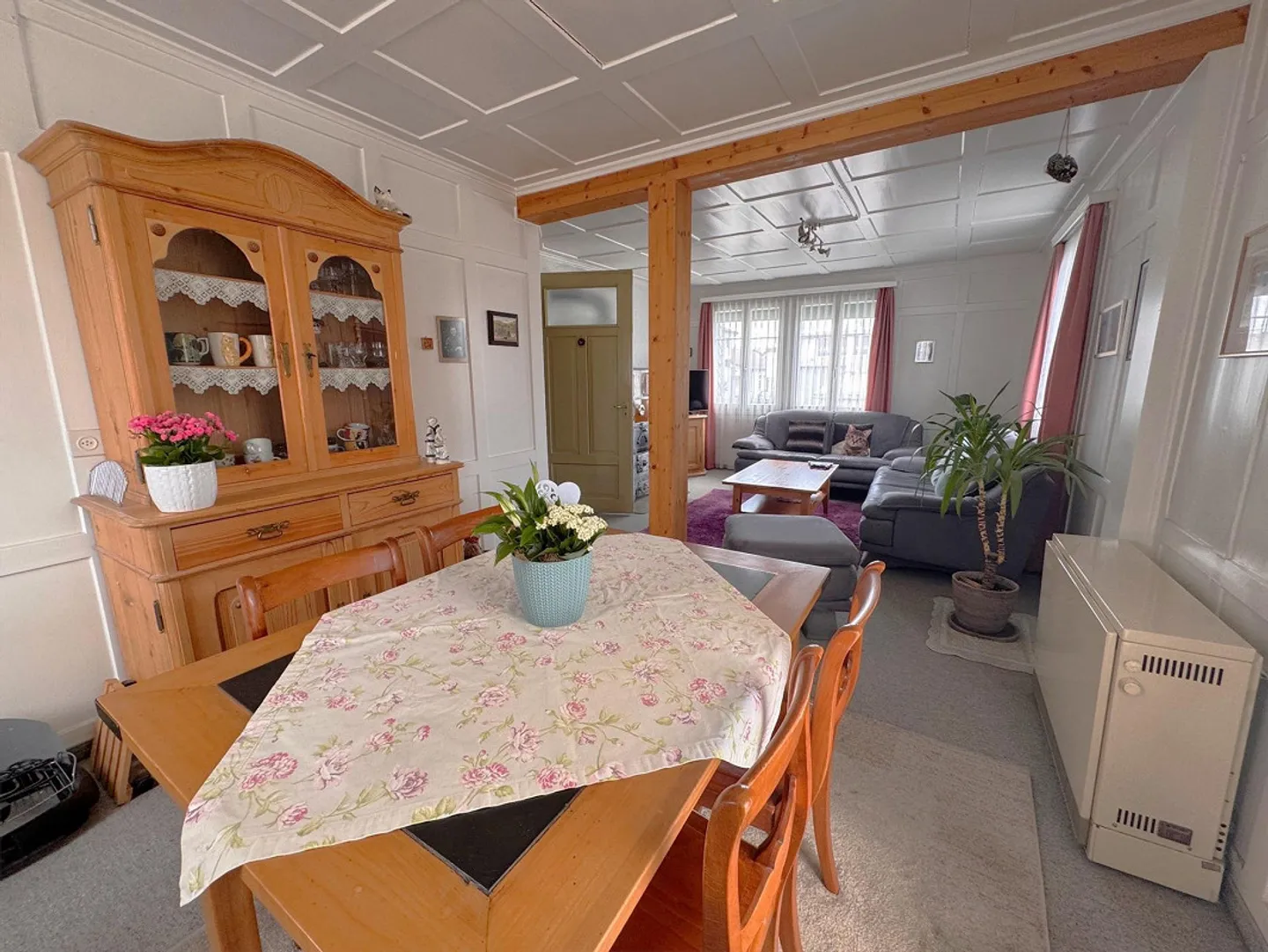 Edificio residenziale con due appartamenti, area commerciale e box garage - Foto 4 di 24