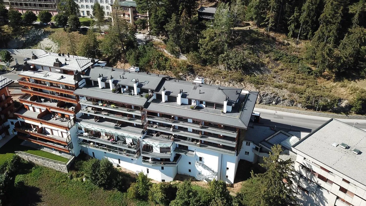 Vista panoramica senza ostacoli a pochi passi dal centro e da tutti i servizi - Foto 13 di 13