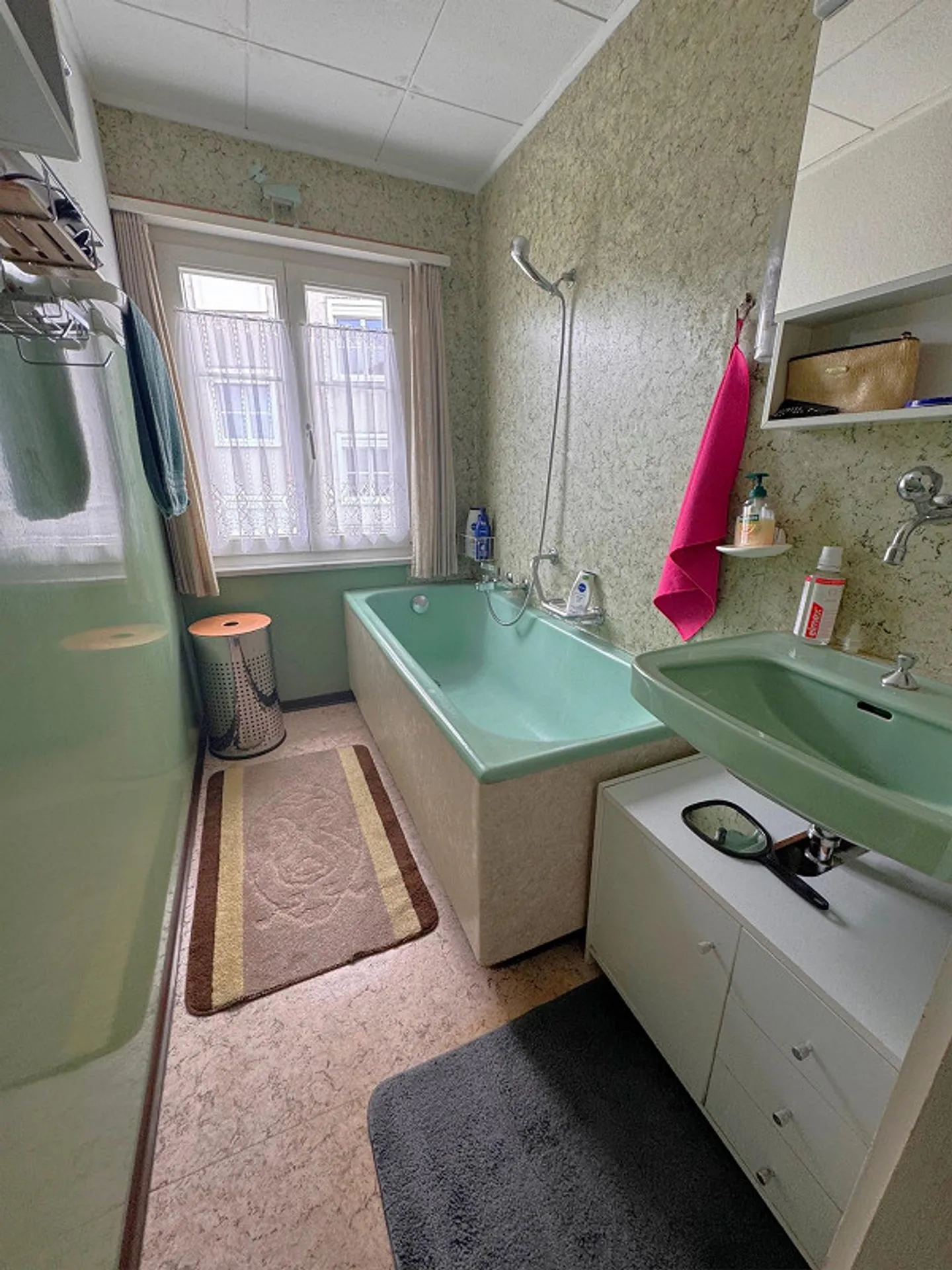 Edificio residenziale con due appartamenti, area commerciale e box garage - Foto 11 di 24