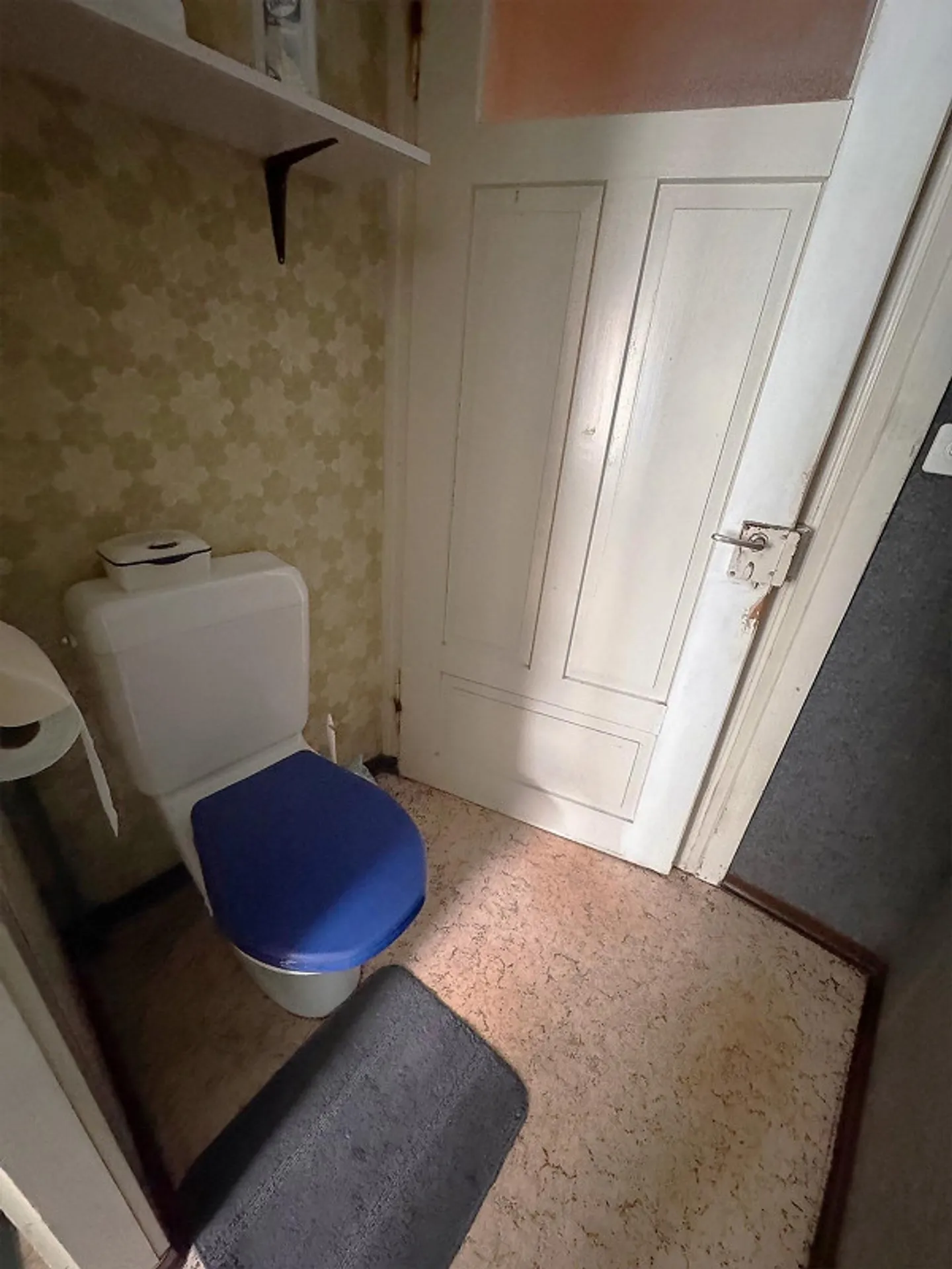 Edificio residenziale con due appartamenti, area commerciale e box garage - Foto 12 di 24