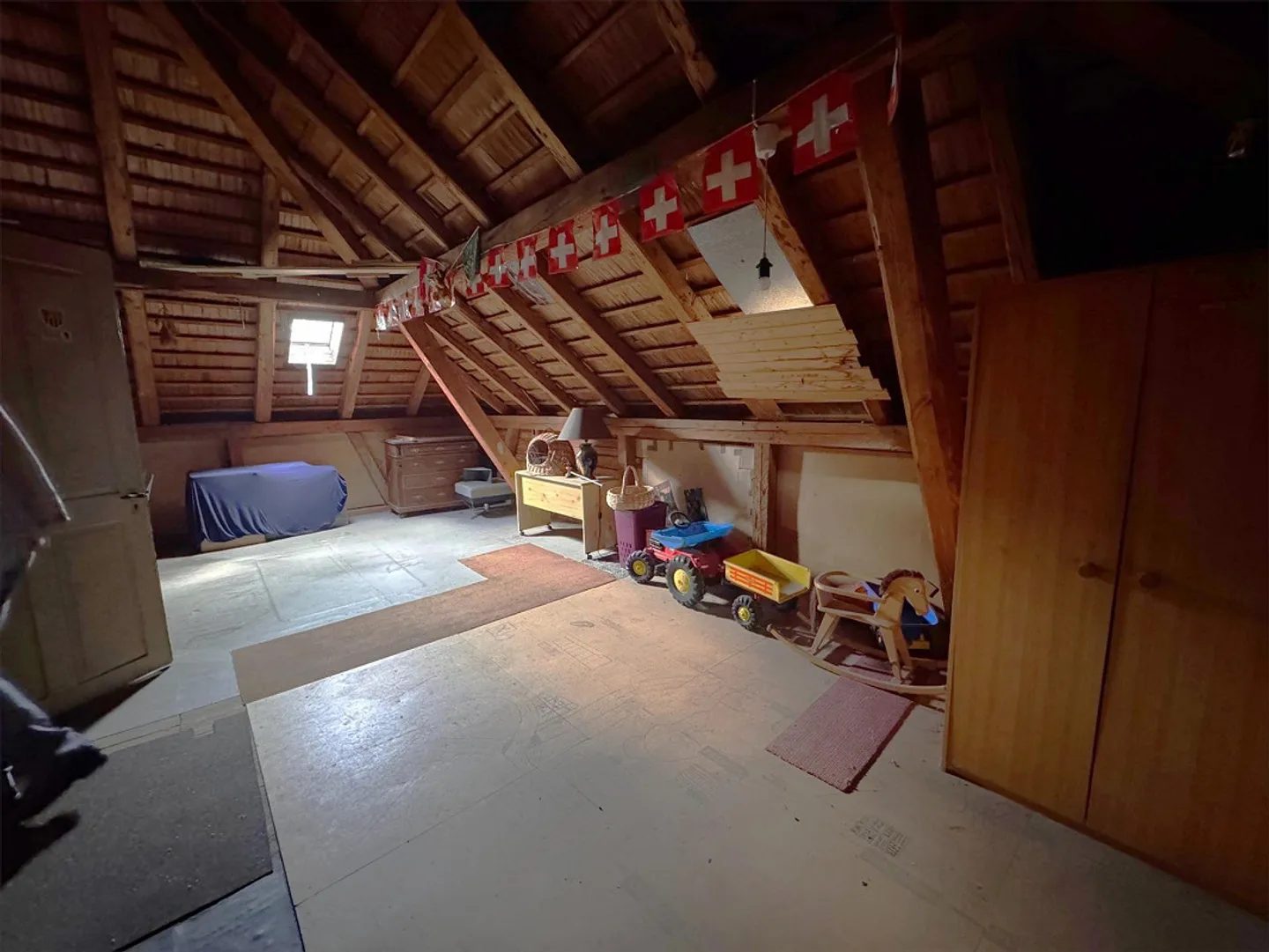 Edificio residenziale con due appartamenti, area commerciale e box garage - Foto 15 di 24