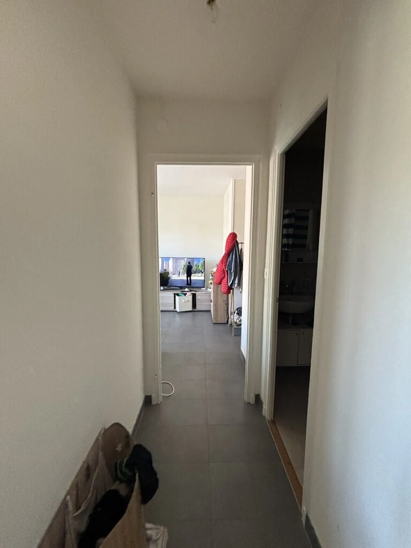 Charmant Appartement en Zone Calme - Photo 2 sur 8