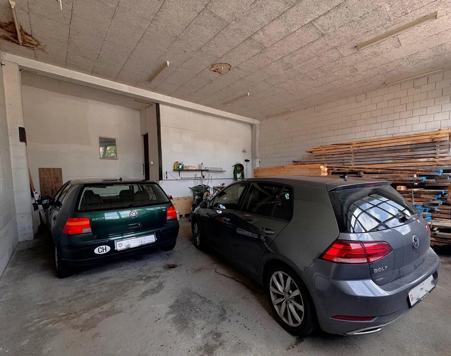 Edificio residenziale con due appartamenti, area commerciale e box garage - Foto 23 di 24