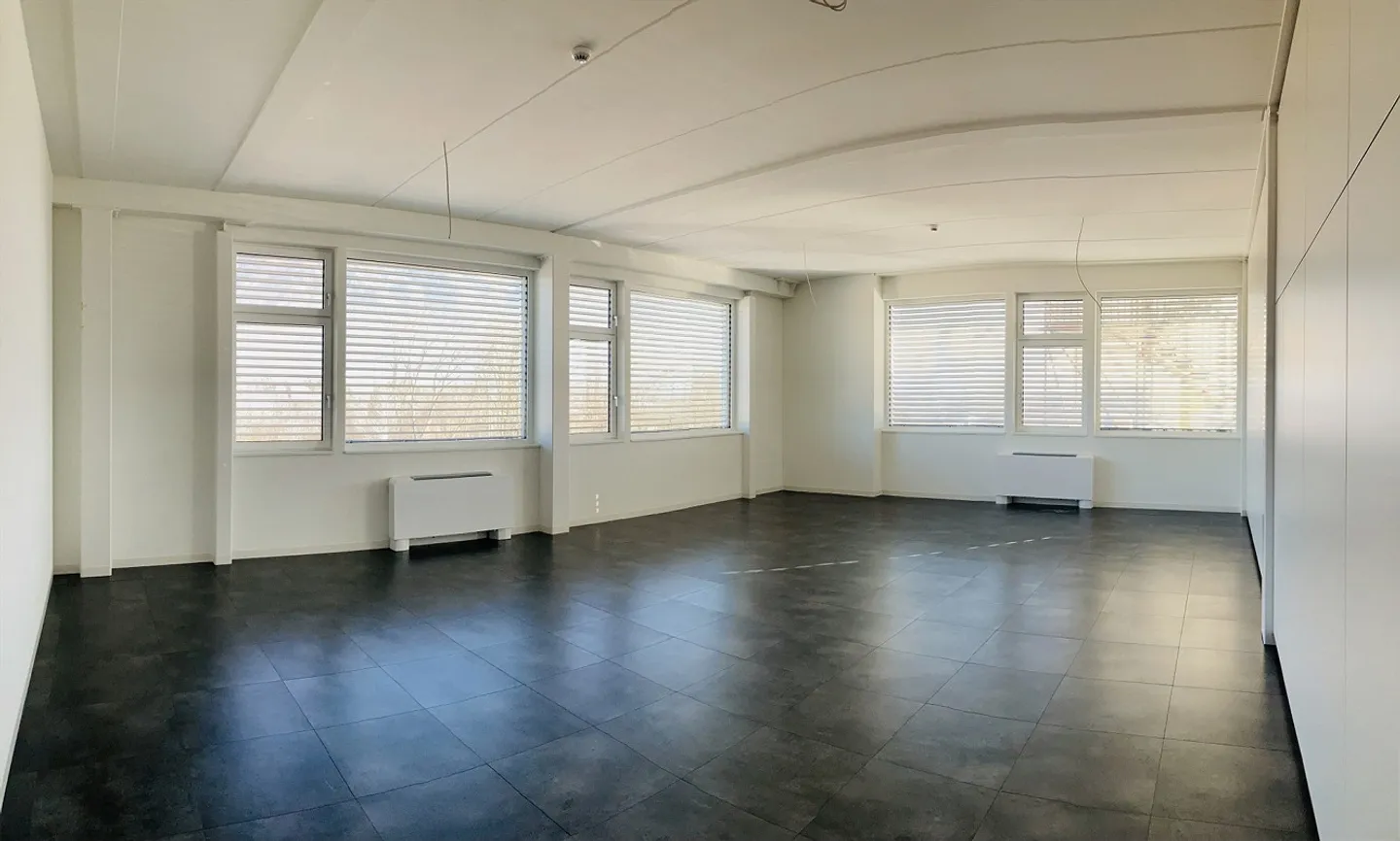 74 m2 Office/Commercial Space - Photo 7 of 13