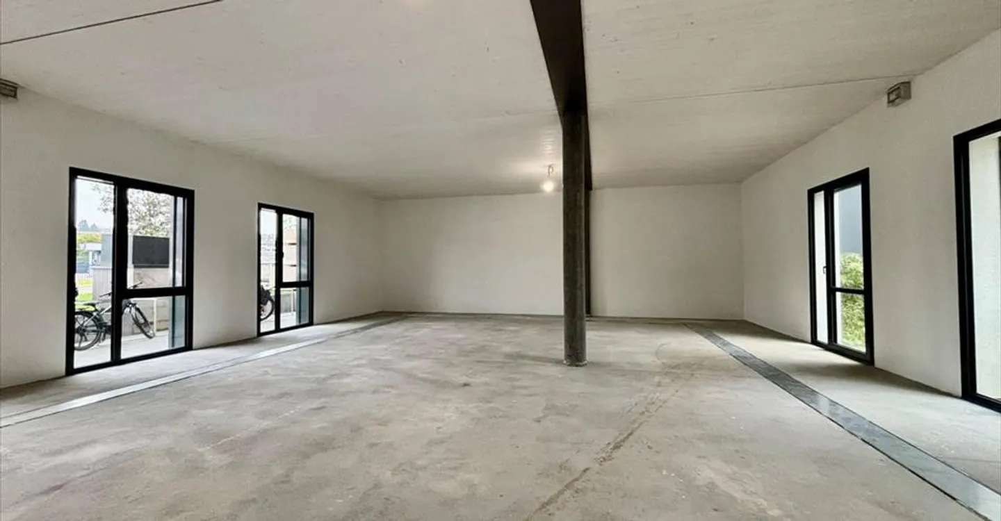 Office space for rent - Photo 5 of 7