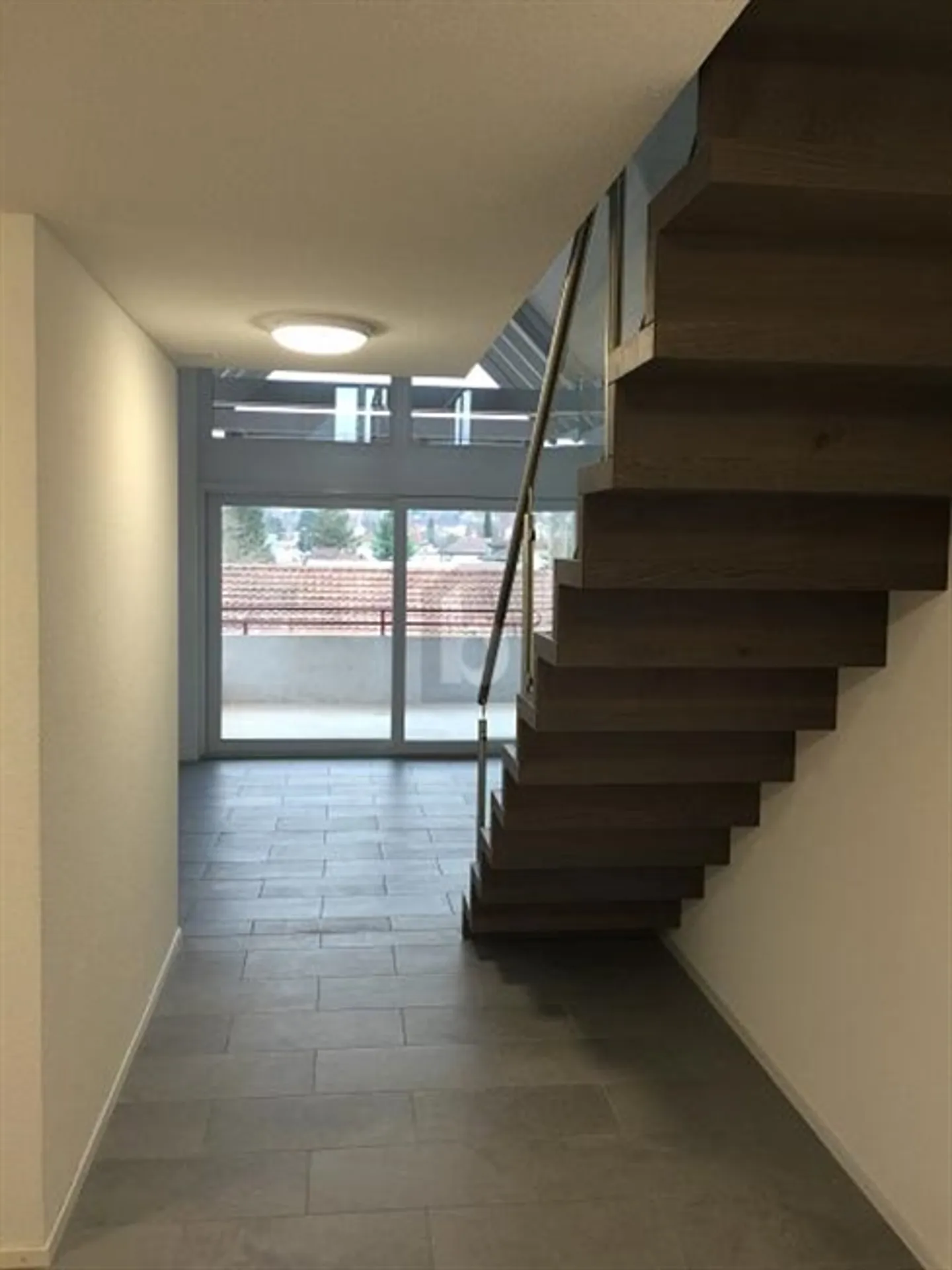 SPACIOUS AND BRIGHT IN A CENTRAL LOCATION - Photo 1 of 6