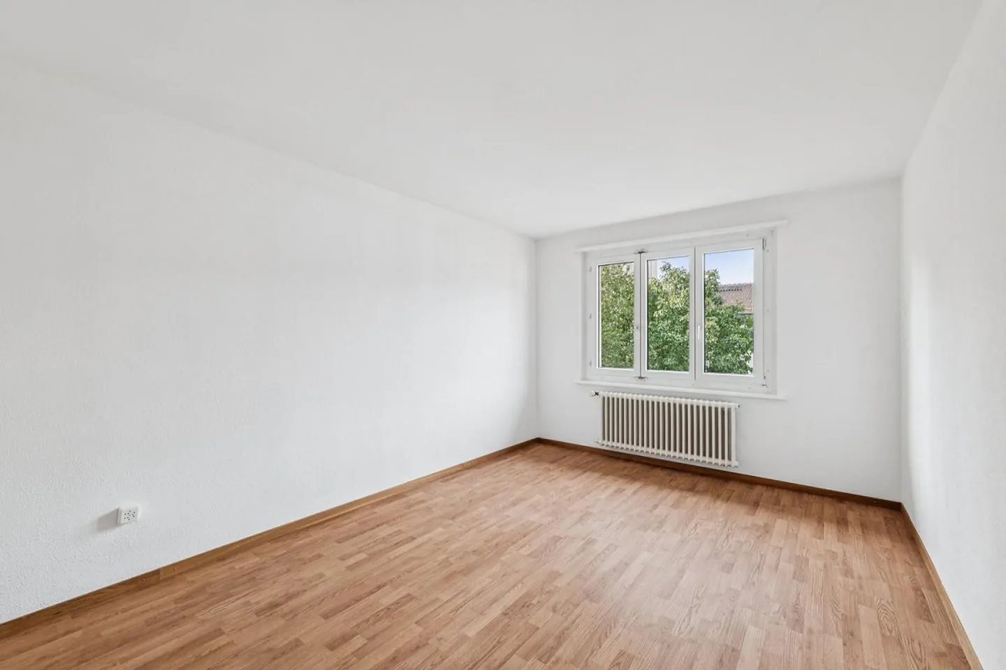 Beautiful fresh 2-room apartment in Grenchen, available immediately - Photo 4 of 7
