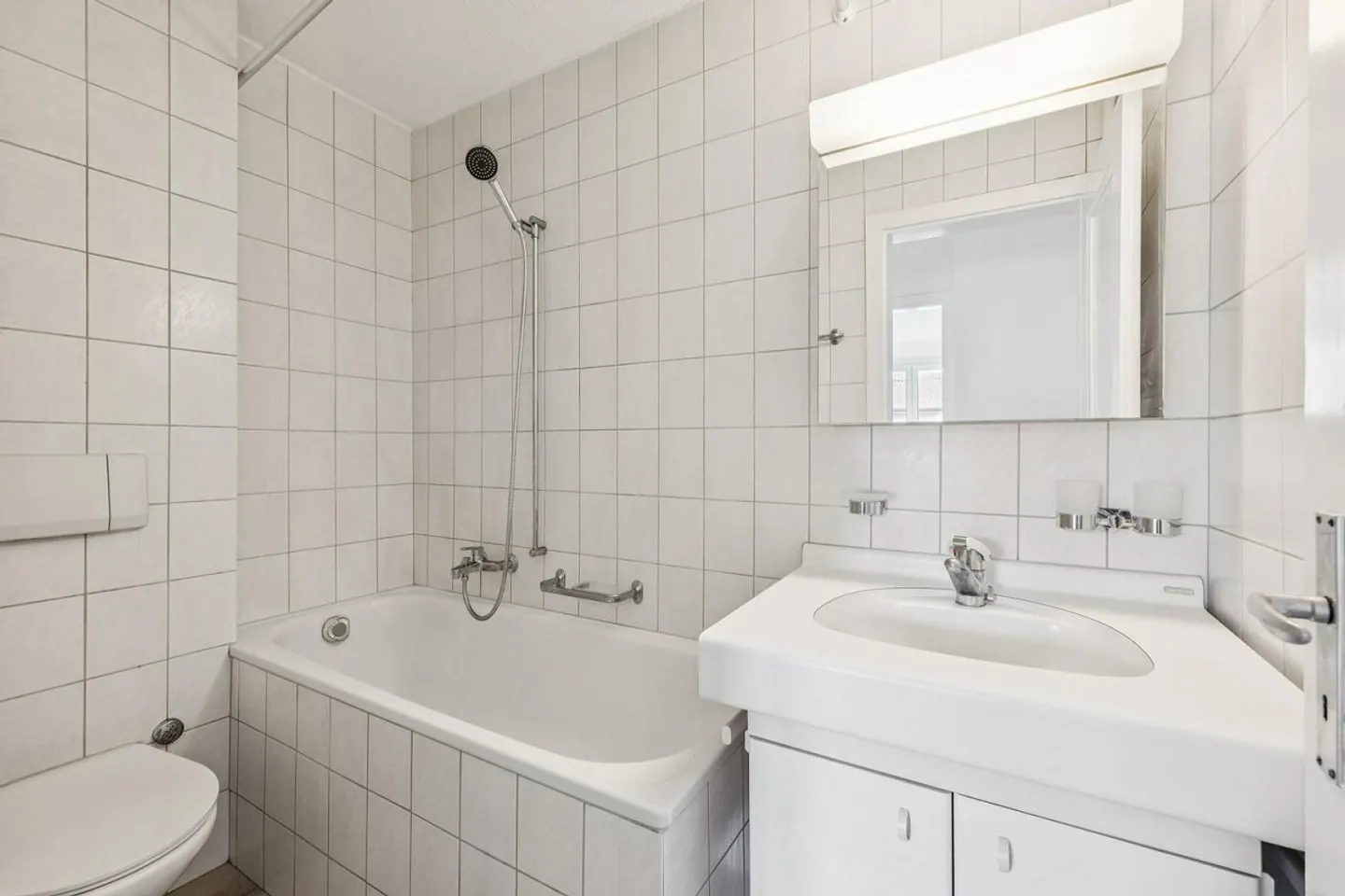 Beautiful fresh 2-room apartment in Grenchen, available immediately - Photo 7 of 7