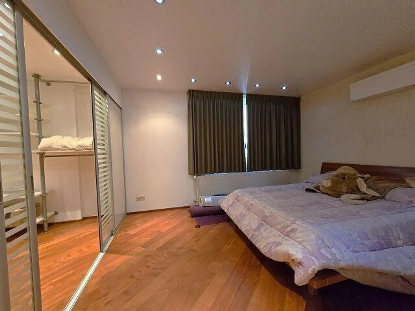 Charming Villa with Pool - Photo 10 of 13