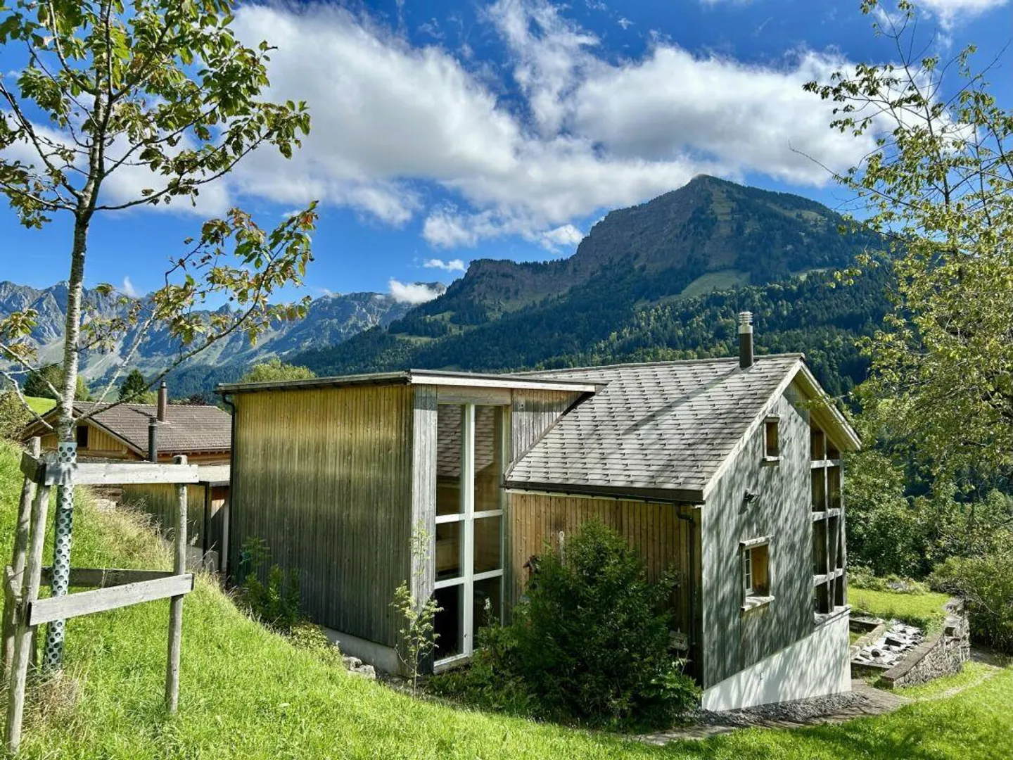 Maison de montagne historique avec intérieur moderne dans un emplacement panoramique calme - Photo 3 sur 14