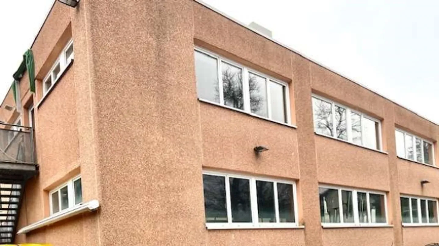 «Geschäftsräume mit separatem Eingang» - Foto 12 von 13