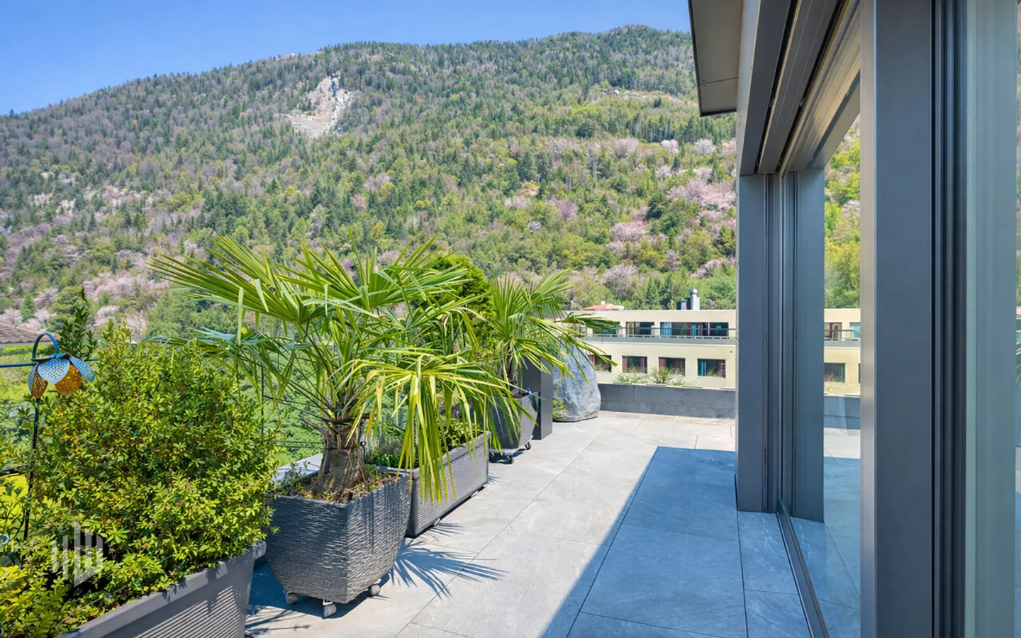 Stilvolle Attikawohnung in Interlaken - Foto 7 von 8