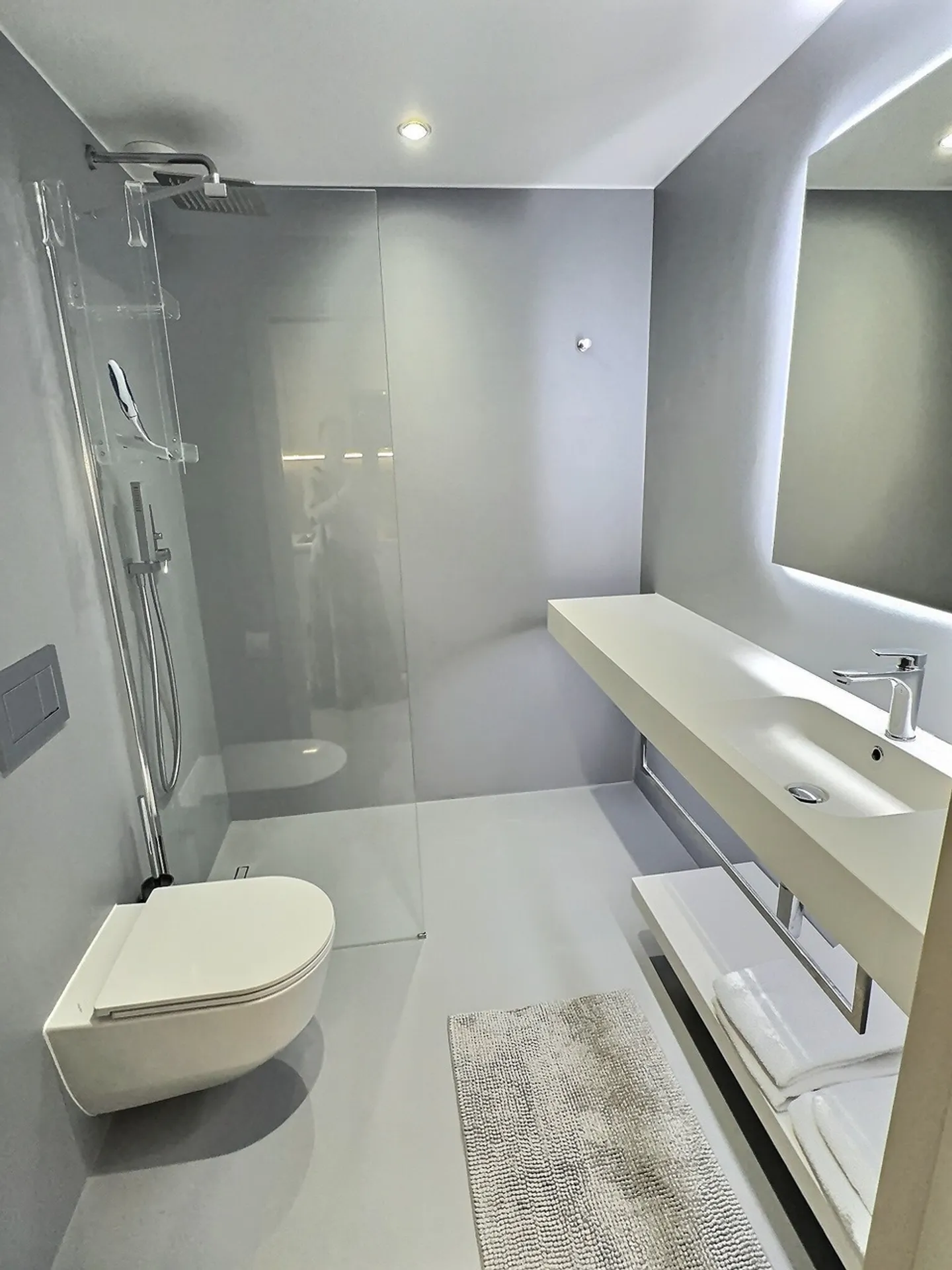 Magnificent new furnished high-end studio - Photo 2 of 4