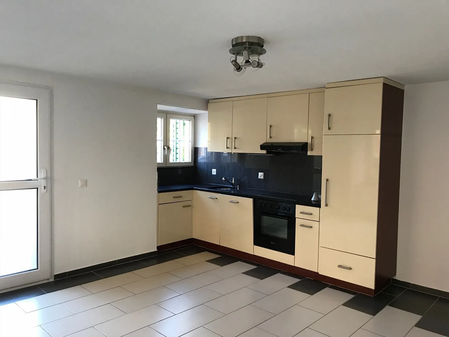 Bella appartamento di 2,5 stanze a Ennenda - Foto 3 di 5