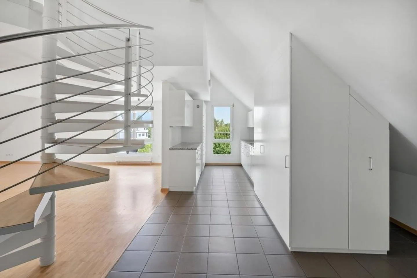 Beautiful Living - Photo 2 of 12