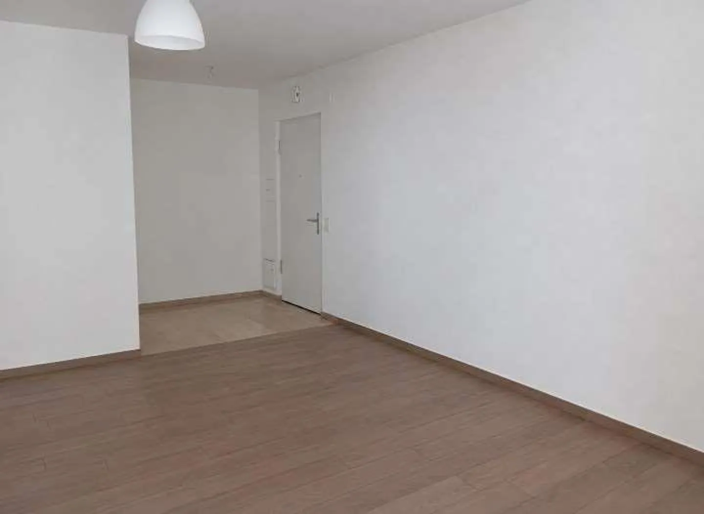 Appartamento ristrutturato con balcone - Foto 3 di 9