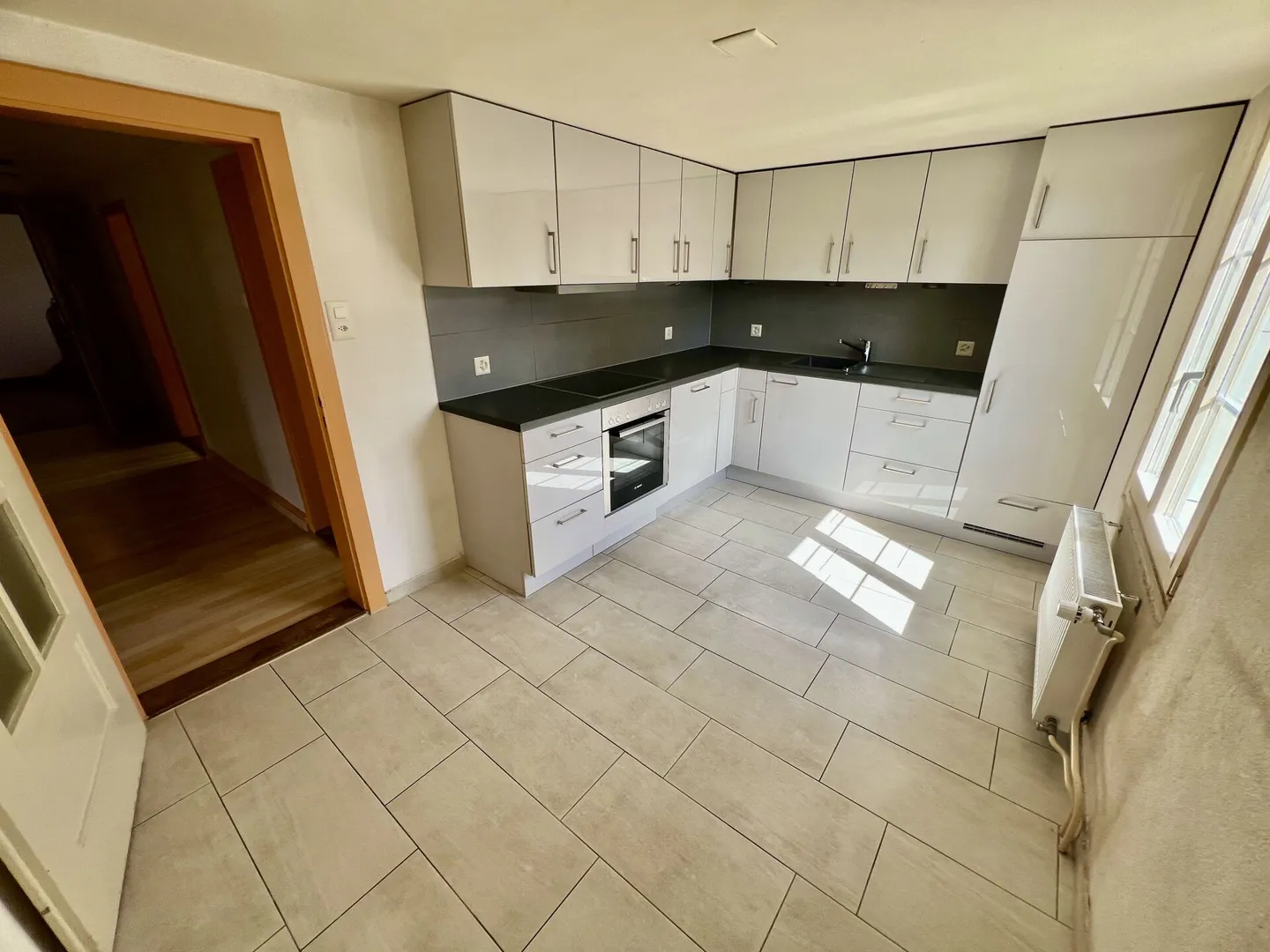 Appartamento centrale di 4,5 stanze a Bürglen - Foto 3 di 10