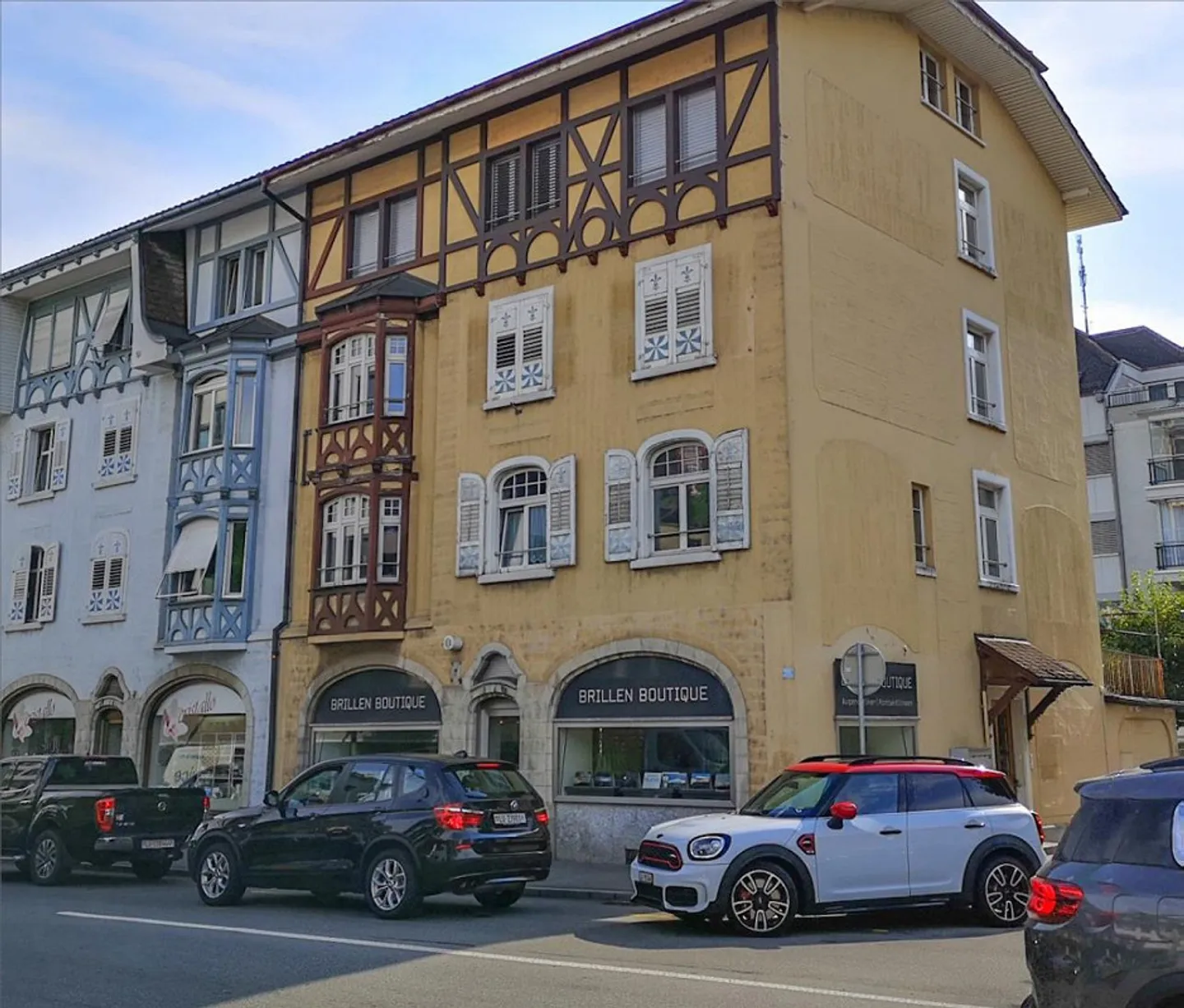 Ampio appartamento di 4,5 stanze in un edificio storico nel centro di Wolhusen - Foto 1 di 11