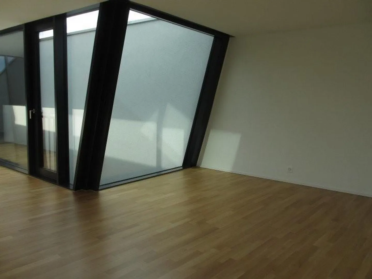 Modern Apartment in Zürich-West - Photo 5 of 9