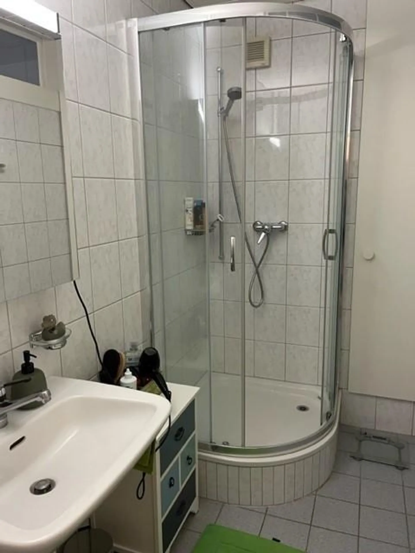 Compact, astucieux, proche de la ville - parfait appartement de 2,5 pièces - Photo 5 sur 11