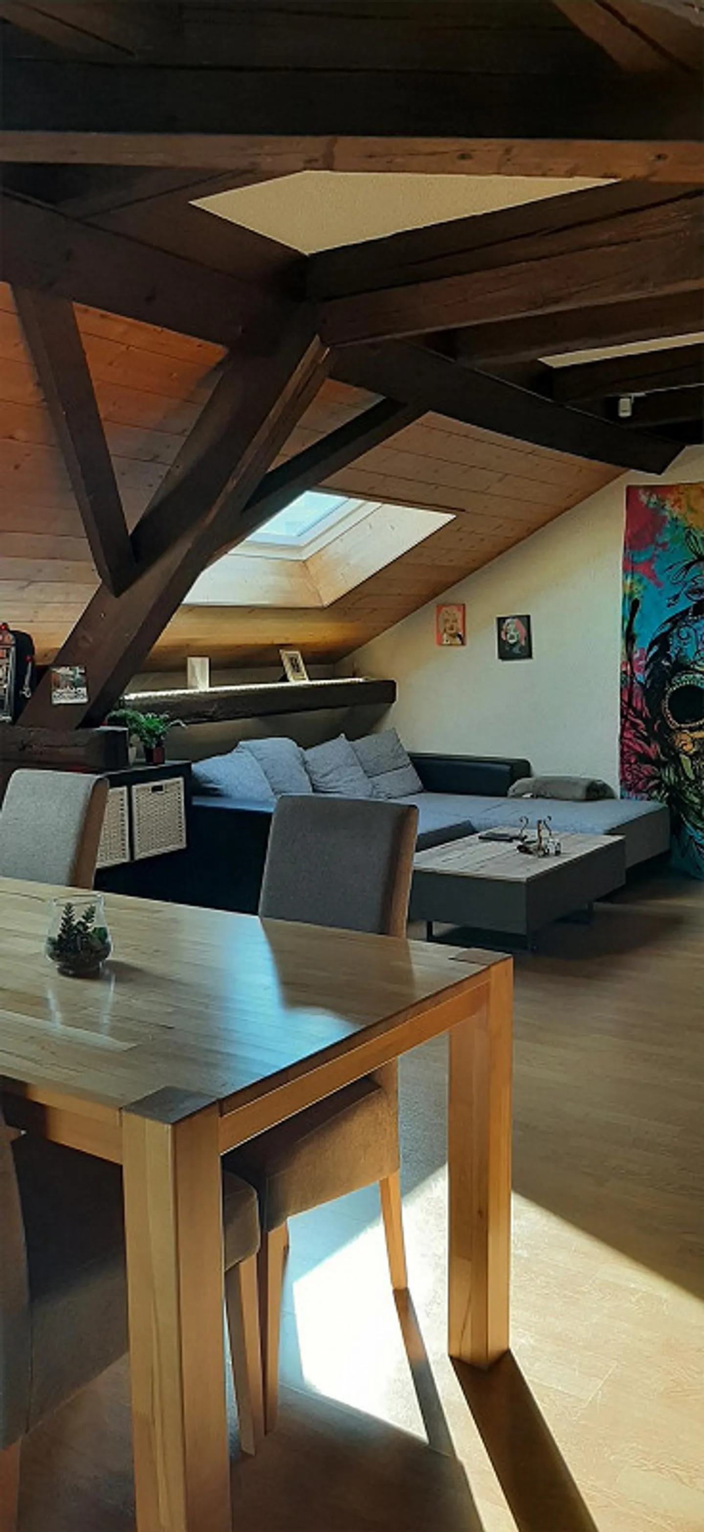 Charmante appartement sous les toits d'un ancien bâtiment - central à Altstätten - Photo 8 sur 12