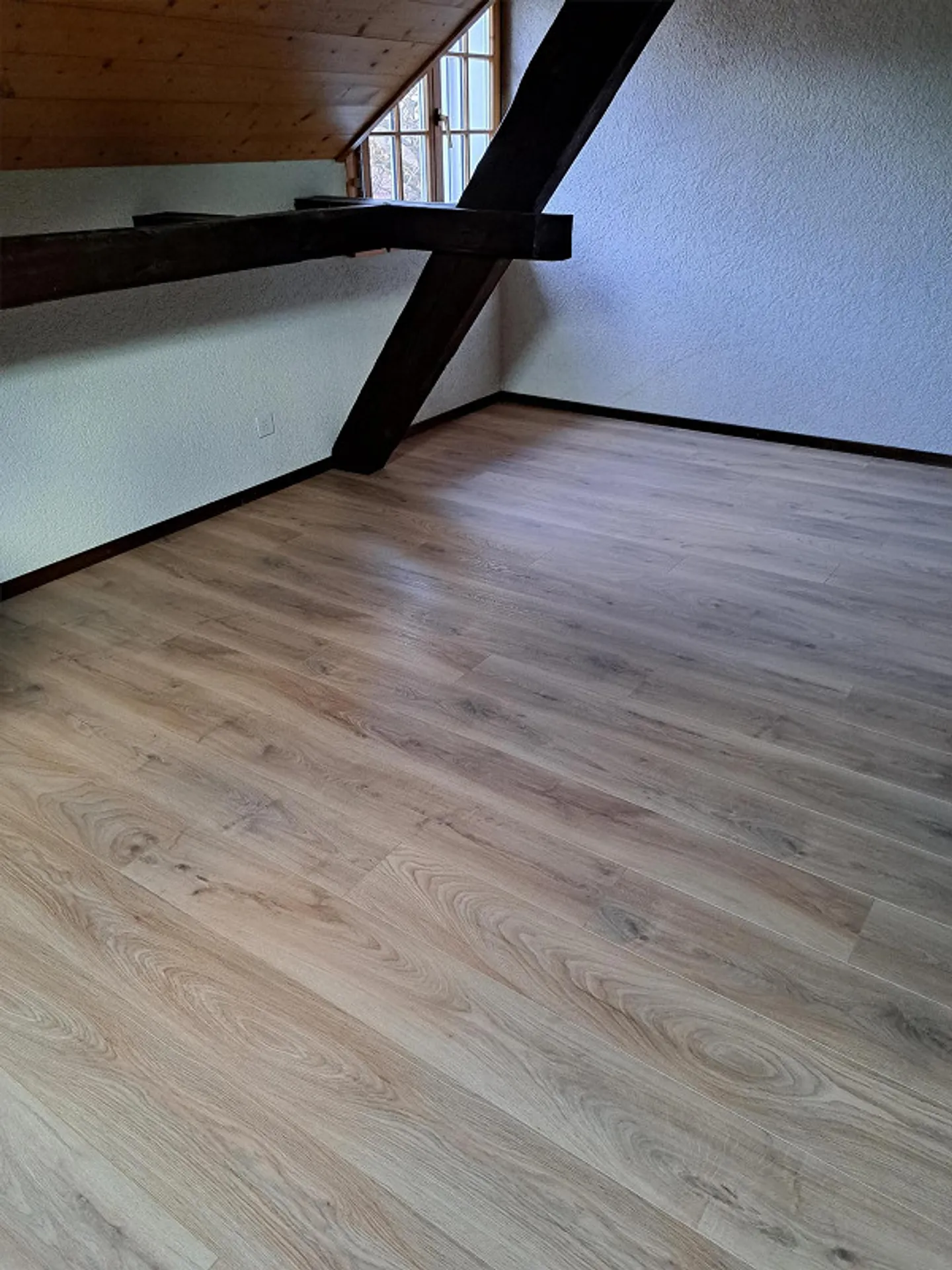 Charmante appartement sous les toits d'un ancien bâtiment - central à Altstätten - Photo 10 sur 12