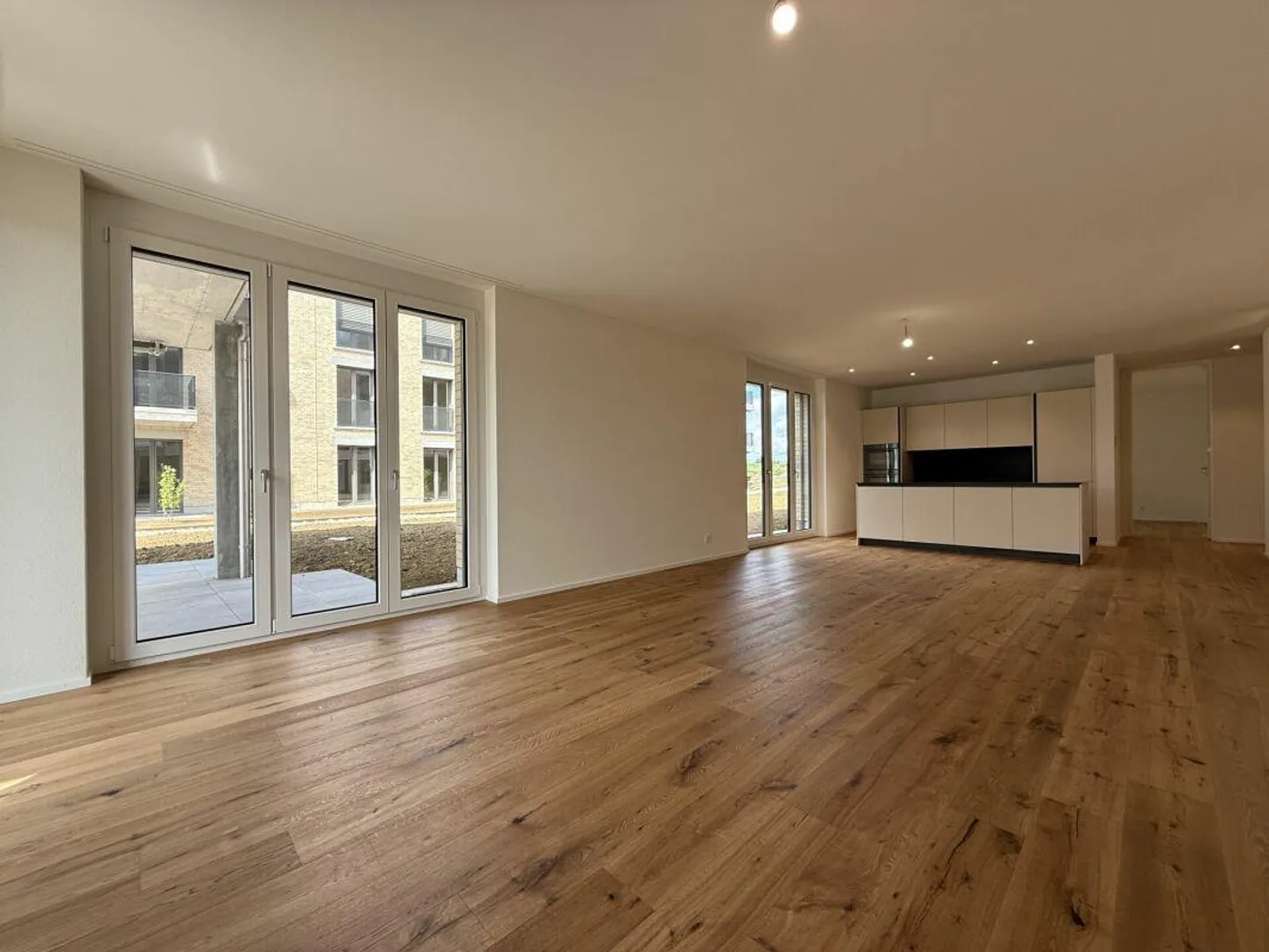 Modernes Apartment mit großem Garten - Foto 1 von 17