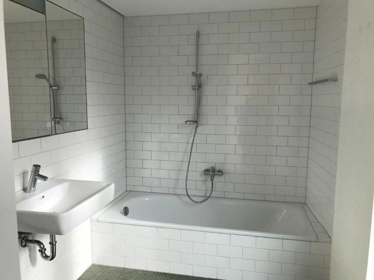 Modern Apartment in Zürich-West - Photo 6 of 9