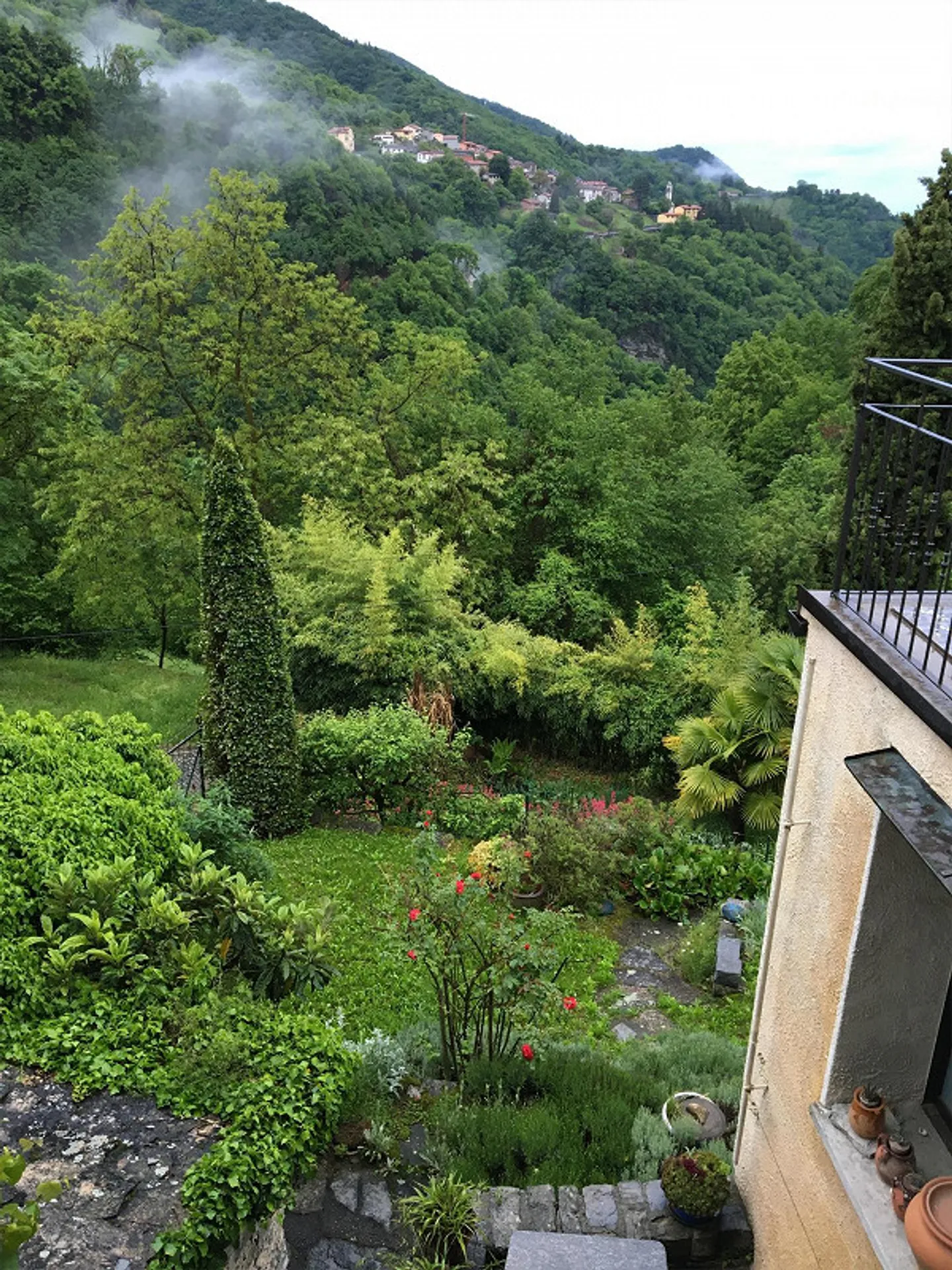 Ferme lombarde rénovée à Casima (Tessin) 6,5 pièces - Photo 2 sur 28