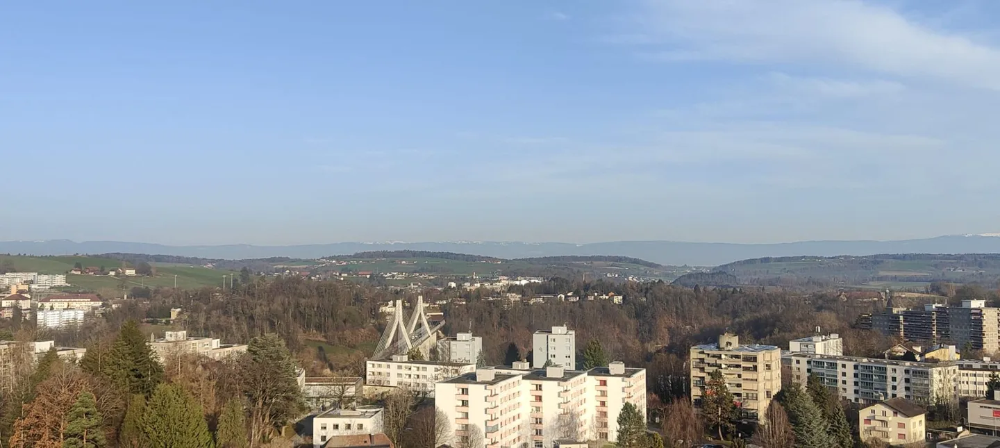 MIT EINER PRÄCHTIGEN PANORAMISCHEN AUSSTATTUNG - Photo 1 of 18