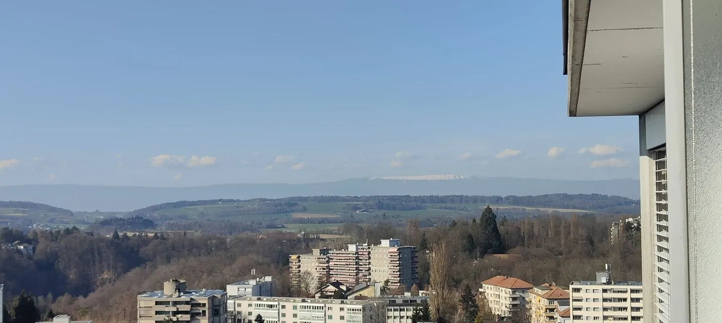 MIT EINER PRÄCHTIGEN PANORAMISCHEN AUSSTATTUNG - Photo 2 of 18
